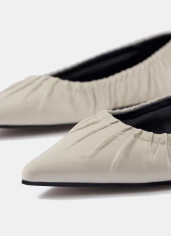 Discount Arella Cream Leather Flat Pumps Flat Shoes