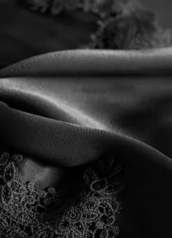 Outlet Satin Lace Trim Scarf Scarves