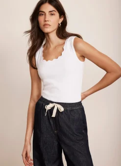 New White Scallop Trim Vest Top T-Shirts|T-Shirts